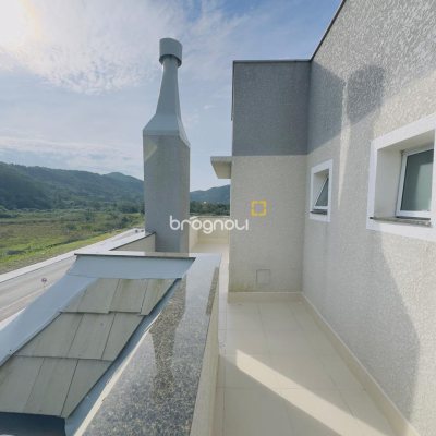 Cobertura, 3 quartos (sendo 3 suítes), 2 garagens, no bairro Ingleses em Florianópolis