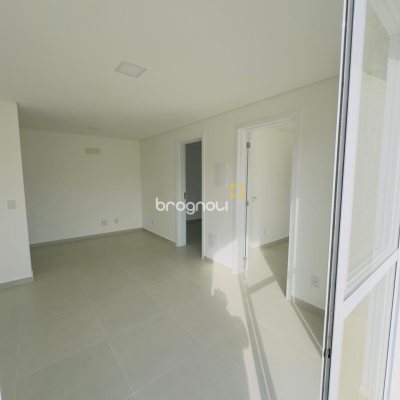 Cobertura, 3 quartos (sendo 3 suítes), 2 garagens, no bairro Ingleses em Florianópolis