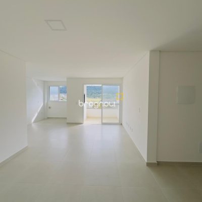 Cobertura, 3 quartos (sendo 3 suítes), 2 garagens, no bairro Ingleses em Florianópolis