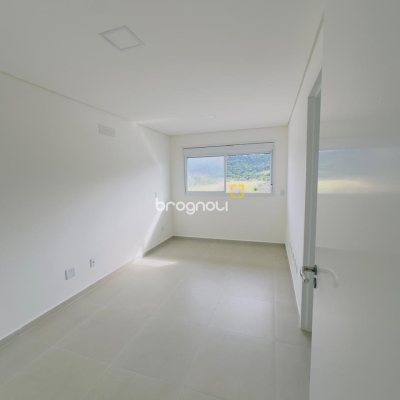 Cobertura, 3 quartos (sendo 3 suítes), 2 garagens, no bairro Ingleses em Florianópolis