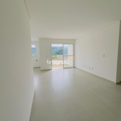 Cobertura, 3 quartos (sendo 3 suítes), 2 garagens, no bairro Ingleses em Florianópolis