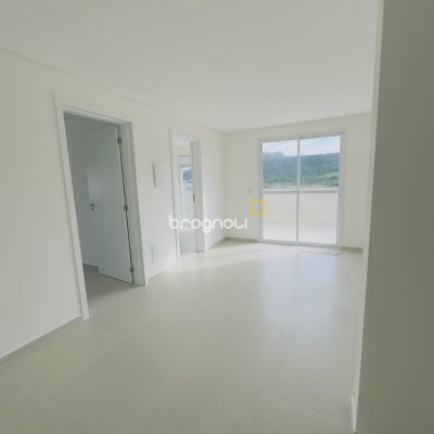 Cobertura, 3 quartos (sendo 3 suítes), 2 garagens, no bairro Ingleses em Florianópolis