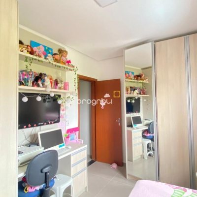 Casa com 120m², 3 quartos (sendo 1 suíte), 2 garagens, no bairro Ingleses do Rio Vermelho em Florianópolis