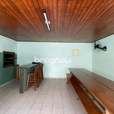 Apartamento com 94m², 3 quartos (sendo 1 suíte), no bairro Centro em Florianópolis