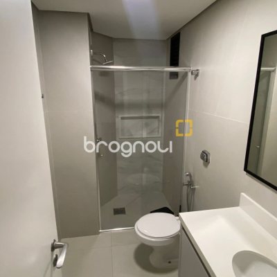 Apartamento com 94m², 3 quartos (sendo 1 suíte), no bairro Centro em Florianópolis
