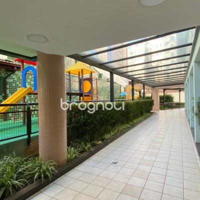 Apartamento com 94m², 3 quartos (sendo 1 suíte), no bairro Centro em Florianópolis