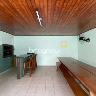 Apartamento com 94m², 3 quartos (sendo 1 suíte), no bairro Centro em Florianópolis