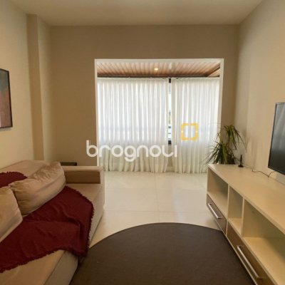 Apartamento com 94m², 3 quartos (sendo 1 suíte), no bairro Centro em Florianópolis