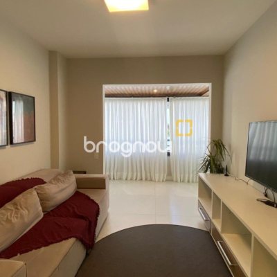 Apartamento com 94m², 3 quartos (sendo 1 suíte), no bairro Centro em Florianópolis