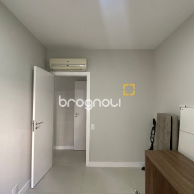 Apartamento com 94m², 3 quartos (sendo 1 suíte), no bairro Centro em Florianópolis
