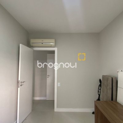 Apartamento com 94m², 3 quartos (sendo 1 suíte), no bairro Centro em Florianópolis