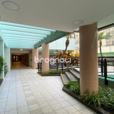 Apartamento com 94m², 3 quartos (sendo 1 suíte), no bairro Centro em Florianópolis