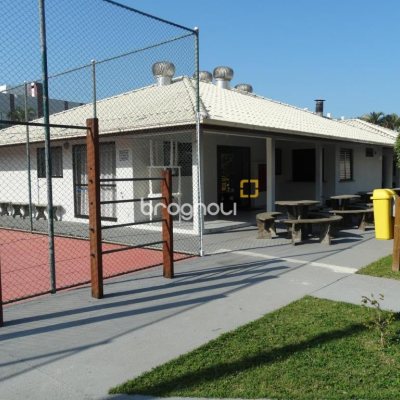 Apartamento com 75m², 2 quartos, 1 garagem, no bairro Ingleses em Florianópolis