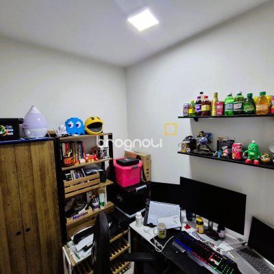 Apartamento com 88m², 2 quartos (sendo 1 suíte), 1 garagem, no bairro Praia Comprida em São José