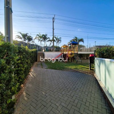 Apartamento com 88m², 2 quartos (sendo 1 suíte), 1 garagem, no bairro Praia Comprida em São José