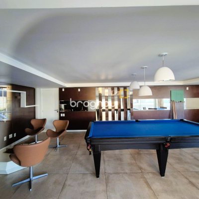 Apartamento com 88m², 2 quartos (sendo 1 suíte), 1 garagem, no bairro Praia Comprida em São José