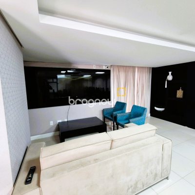 Apartamento com 88m², 2 quartos (sendo 1 suíte), 1 garagem, no bairro Praia Comprida em São José