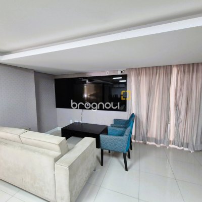 Apartamento com 88m², 2 quartos (sendo 1 suíte), 1 garagem, no bairro Praia Comprida em São José