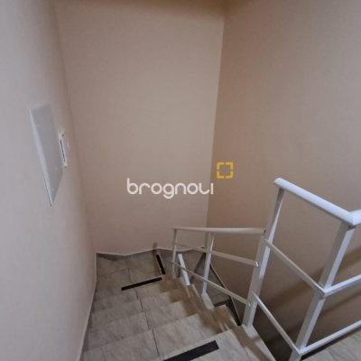 Apartamento com 56m², 2 quartos (sendo 1 suíte), 1 garagem, no bairro Santinho em Florianópolis