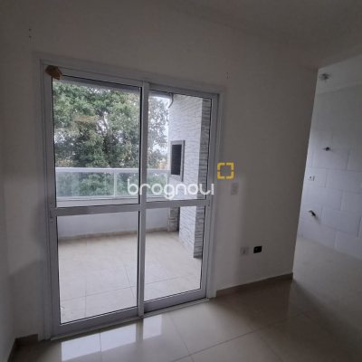 Apartamento com 56m², 2 quartos (sendo 1 suíte), 1 garagem, no bairro Santinho em Florianópolis