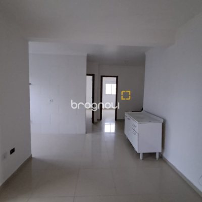 Apartamento com 56m², 2 quartos (sendo 1 suíte), 1 garagem, no bairro Santinho em Florianópolis
