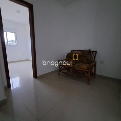 Apartamento com 56m², 2 quartos (sendo 1 suíte), 1 garagem, no bairro Santinho em Florianópolis