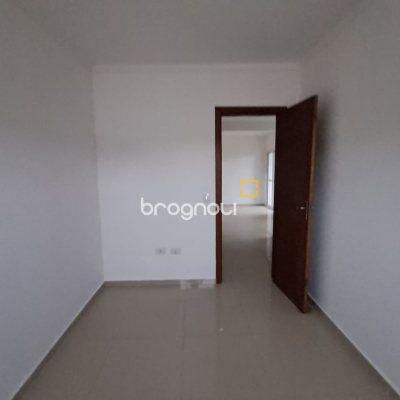 Apartamento com 56m², 2 quartos (sendo 1 suíte), 1 garagem, no bairro Santinho em Florianópolis
