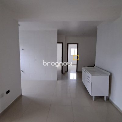 Apartamento com 56m², 2 quartos (sendo 1 suíte), 1 garagem, no bairro Santinho em Florianópolis
