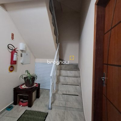 Apartamento com 56m², 2 quartos (sendo 1 suíte), 1 garagem, no bairro Santinho em Florianópolis
