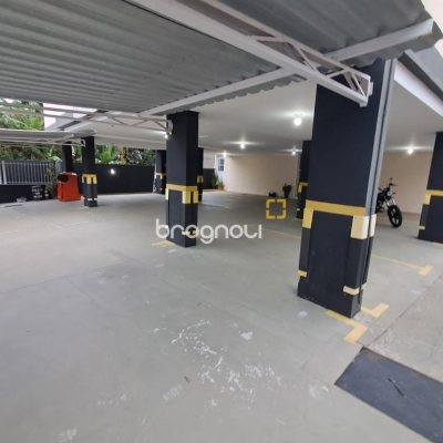 Apartamento com 56m², 2 quartos (sendo 1 suíte), 1 garagem, no bairro Santinho em Florianópolis