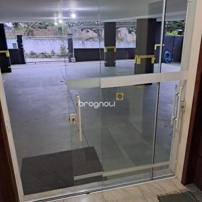 Apartamento com 56m², 2 quartos (sendo 1 suíte), 1 garagem, no bairro Santinho em Florianópolis