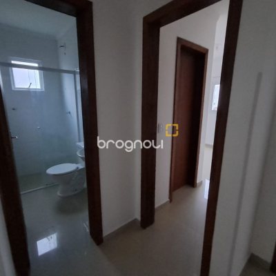 Apartamento com 56m², 2 quartos (sendo 1 suíte), 1 garagem, no bairro Santinho em Florianópolis