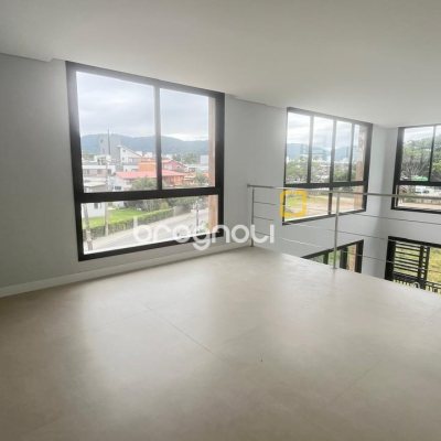 Loft com 73m², no bairro Campeche em Florianópolis