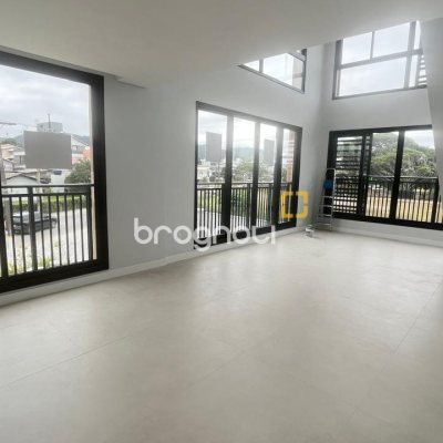Loft com 73m², no bairro Campeche em Florianópolis