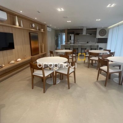 Loft com 73m², no bairro Campeche em Florianópolis