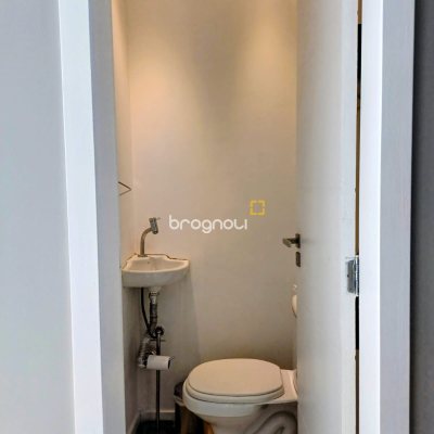 Casa com 103m², 2 quartos (sendo 2 suítes), 1 garagem, no bairro São João do Rio Vermelho em Florianópolis