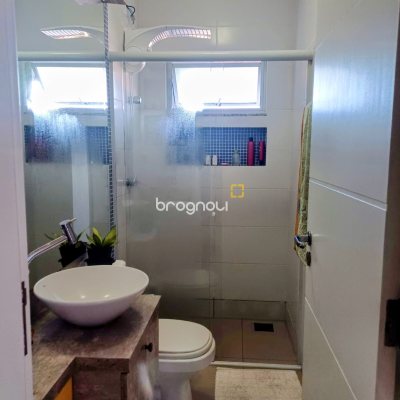 Casa com 103m², 2 quartos (sendo 2 suítes), 1 garagem, no bairro São João do Rio Vermelho em Florianópolis