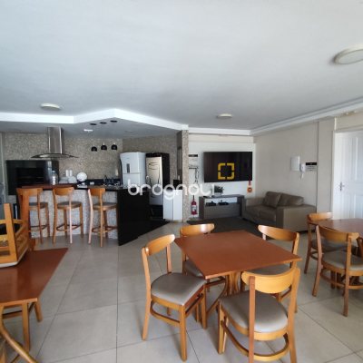 Cobertura com 183m², 3 quartos (sendo 1 suíte), 2 garagens, no bairro João Paulo em Florianópolis