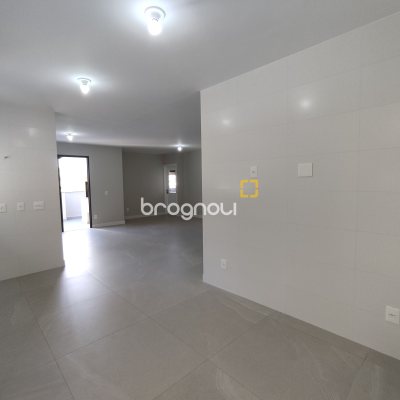 Cobertura com 183m², 3 quartos (sendo 1 suíte), 2 garagens, no bairro João Paulo em Florianópolis