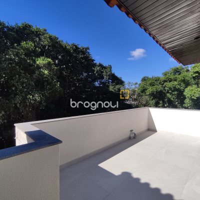 Cobertura com 183m², 3 quartos (sendo 1 suíte), 2 garagens, no bairro João Paulo em Florianópolis