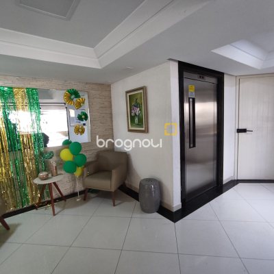 Cobertura com 183m², 3 quartos (sendo 1 suíte), 2 garagens, no bairro João Paulo em Florianópolis