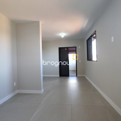 Cobertura com 183m², 3 quartos (sendo 1 suíte), 2 garagens, no bairro João Paulo em Florianópolis