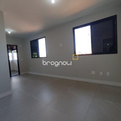 Cobertura com 183m², 3 quartos (sendo 1 suíte), 2 garagens, no bairro João Paulo em Florianópolis