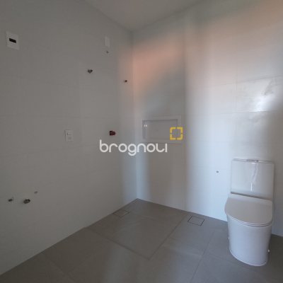 Cobertura com 183m², 3 quartos (sendo 1 suíte), 2 garagens, no bairro João Paulo em Florianópolis
