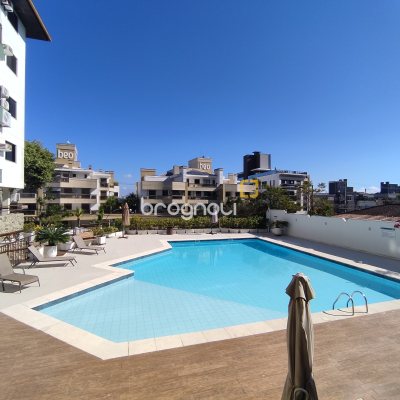 Cobertura com 183m², 3 quartos (sendo 1 suíte), 2 garagens, no bairro João Paulo em Florianópolis