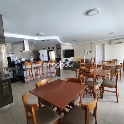 Cobertura com 183m², 3 quartos (sendo 1 suíte), 2 garagens, no bairro João Paulo em Florianópolis