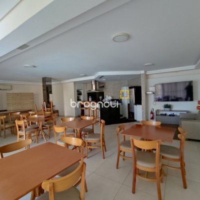 Cobertura com 183m², 3 quartos (sendo 1 suíte), 2 garagens, no bairro João Paulo em Florianópolis