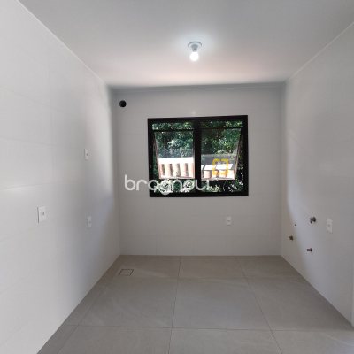 Cobertura com 183m², 3 quartos (sendo 1 suíte), 2 garagens, no bairro João Paulo em Florianópolis