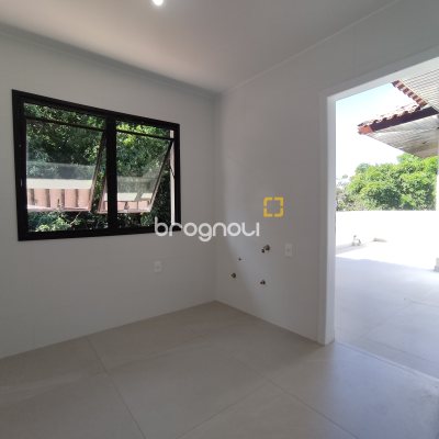 Cobertura com 183m², 3 quartos (sendo 1 suíte), 2 garagens, no bairro João Paulo em Florianópolis