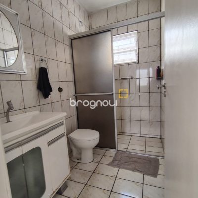 Casa com 128m², 3 quartos, 2 garagens, no bairro Capoeiras em Florianópolis